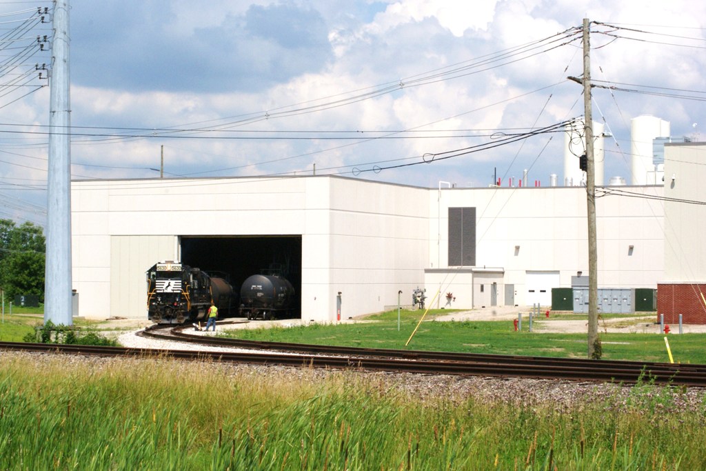 NS local C27 is switching the new Smuckers 12 car unloading facility in Orrville.