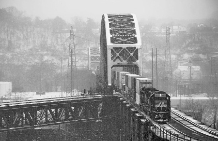 A westbound stacker rumbles across the Ohio Connecting bridge from the Mon Line to the Fort Wayne Line. It would be the last westbound we saw on this day.