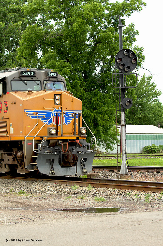 Union Pacific, the company, is one of the few things still around that is older than this CPL. Chances are, though, that this particular locomotive is far younger than the signal that it is about to pass.