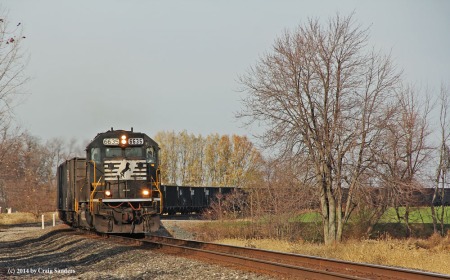 My last shot of the coal train was of it rounding the curve in Chatfield. 